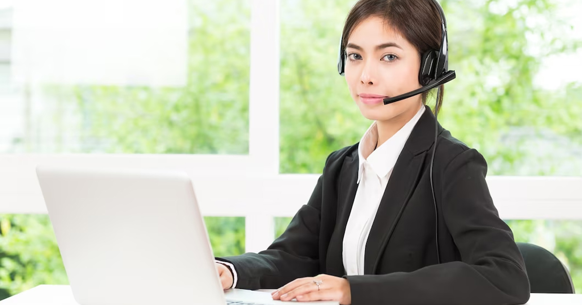 Hình ảnh minh họa dịch vụ hỗ trợ khách hàng 24/7 của 79king 1, với biểu tượng tai nghe và tin nhắn